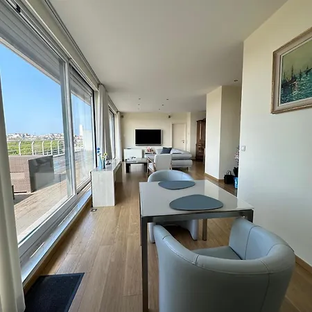 Penthouse With Seaview Apartment *
