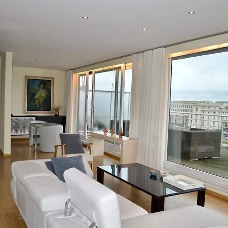 Penthouse With Seaview Apartment