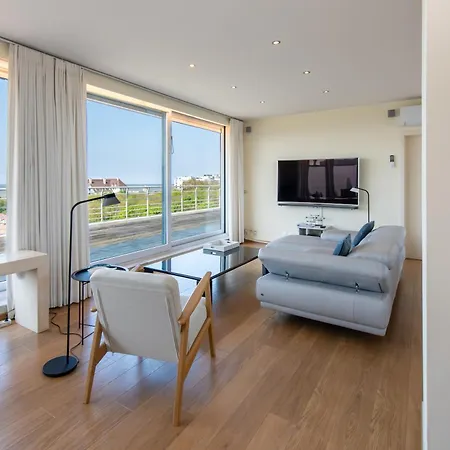 Penthouse With Seaview Apartment